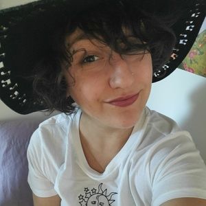 Meet your Posher, Gennifer